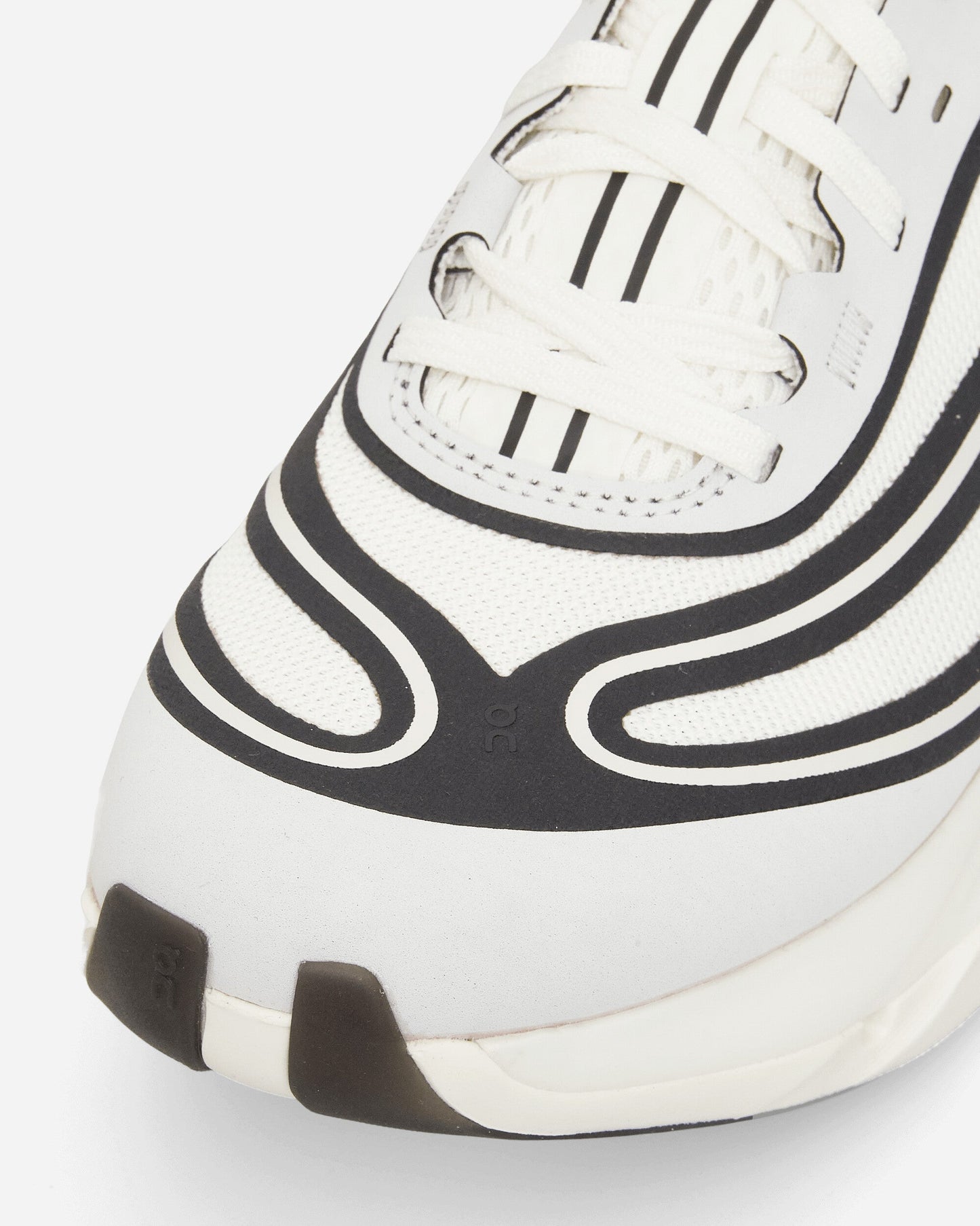 Cloudflow 5 AD Sneakers Ivory / Black