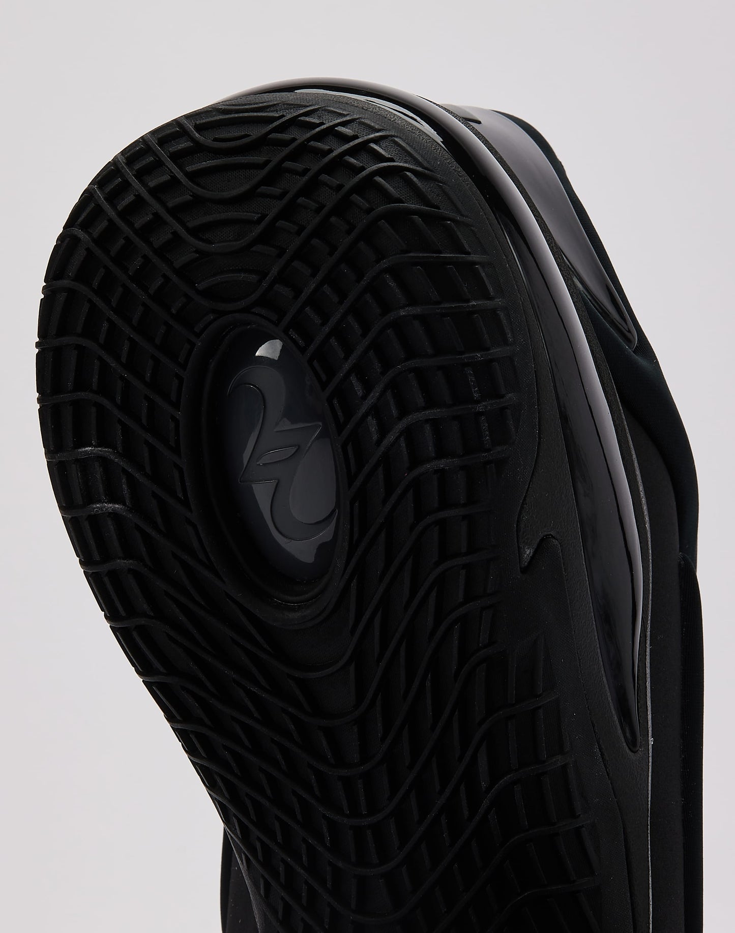 Converse SHAI 001