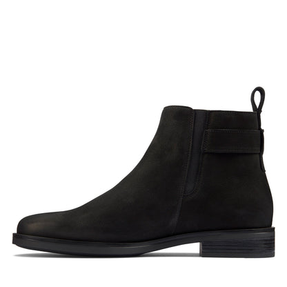 Clarks Memi LO 26162170 Womens Black Nubuck Zipper Ankle & Booties Boots