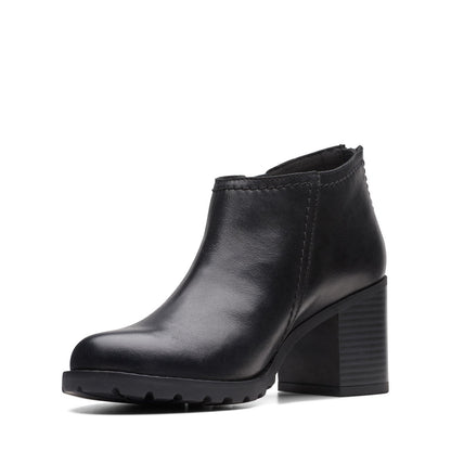 Clarks Leda Step 26174957 Womens Black Wide Leather Ankle & Booties Boots