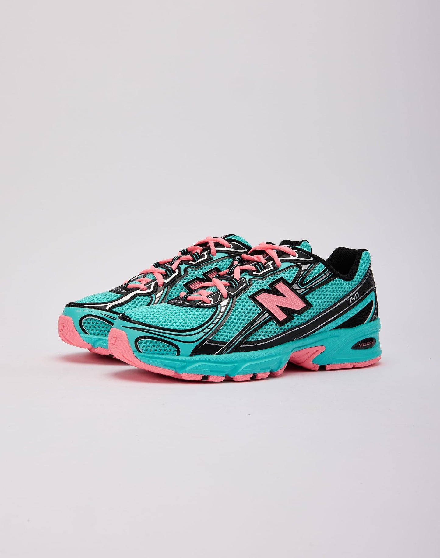New Balance 740