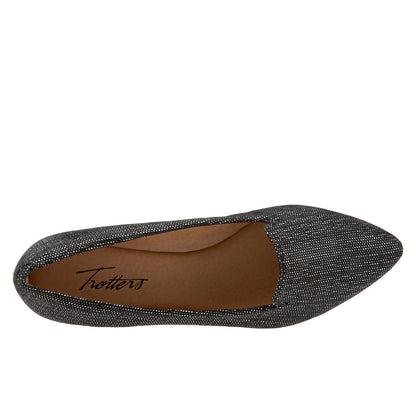 Trotters Harlowe T1707-010 Womens Black Wide Leather Loafer Flats Shoes