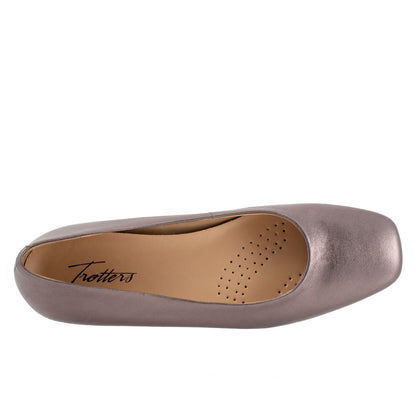Trotters Honor T2057-033 Womens Gray Leather Slip On Ballet Flats Shoes