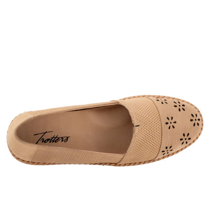 Trotters Ruby Perf T2320-236 Womens Brown Nubuck Slip On Loafer Flats Shoes