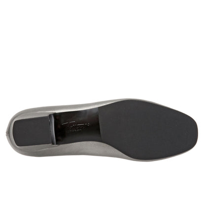 Trotters Doris T3235-041 Womens Gray Extra Extra Narrow Pumps Heels Shoes