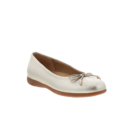 Trotters Dellis T2054-709 Womens Silver Leather Slip On Ballet Flats Shoes