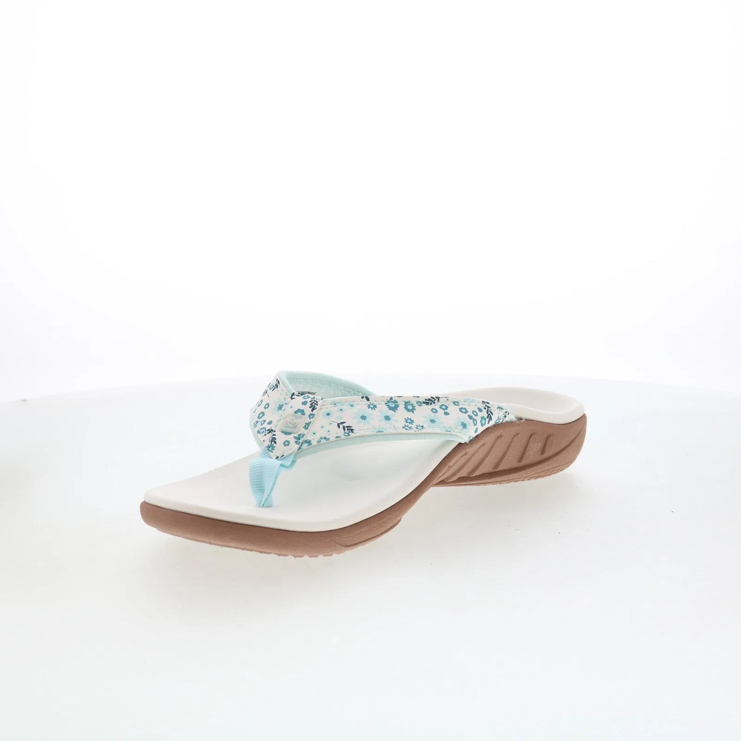 Spenco Yumi Dainty Floral SP1128WHT Womens White Flip-Flops Sandals Shoes